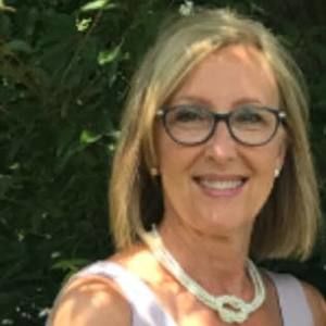 Meet your Posher, Debbie